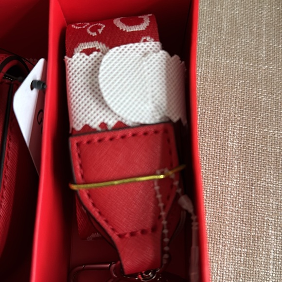 Guess “Sandria Mini” Crossbody NWT - Picture 6 of 8